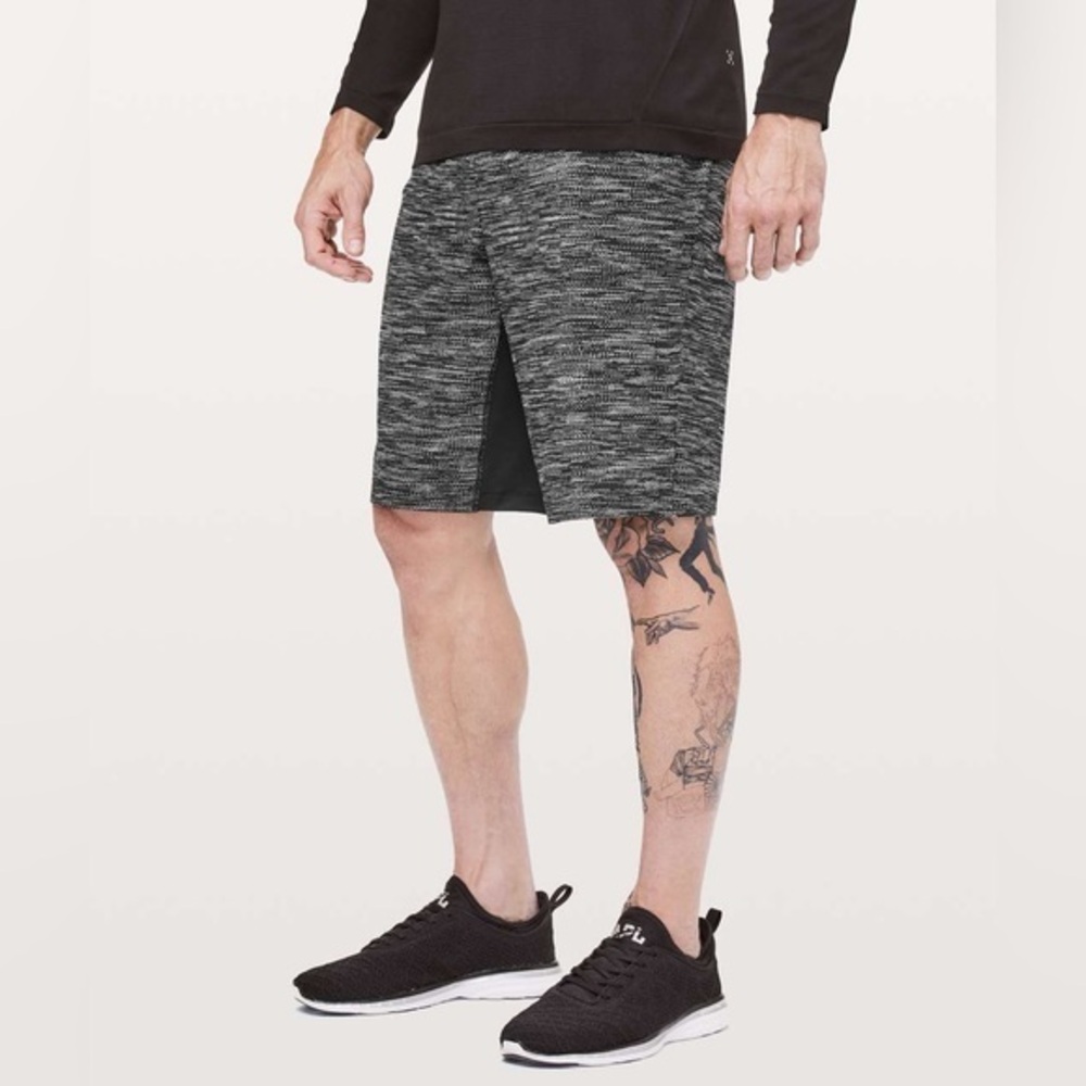 Lululemon T.H.E. Short *Linerless 11" All Court Texture White Black Size Large